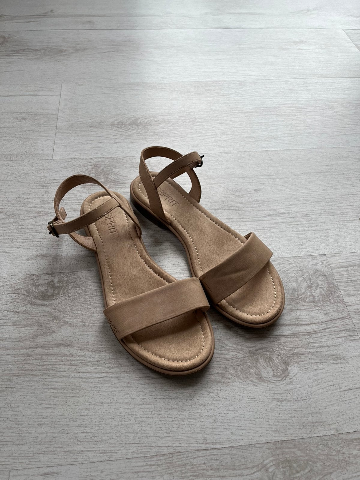 Sandalen, Ophalen, Zo goed als nieuw, Beige, Sandalen of Muiltjes