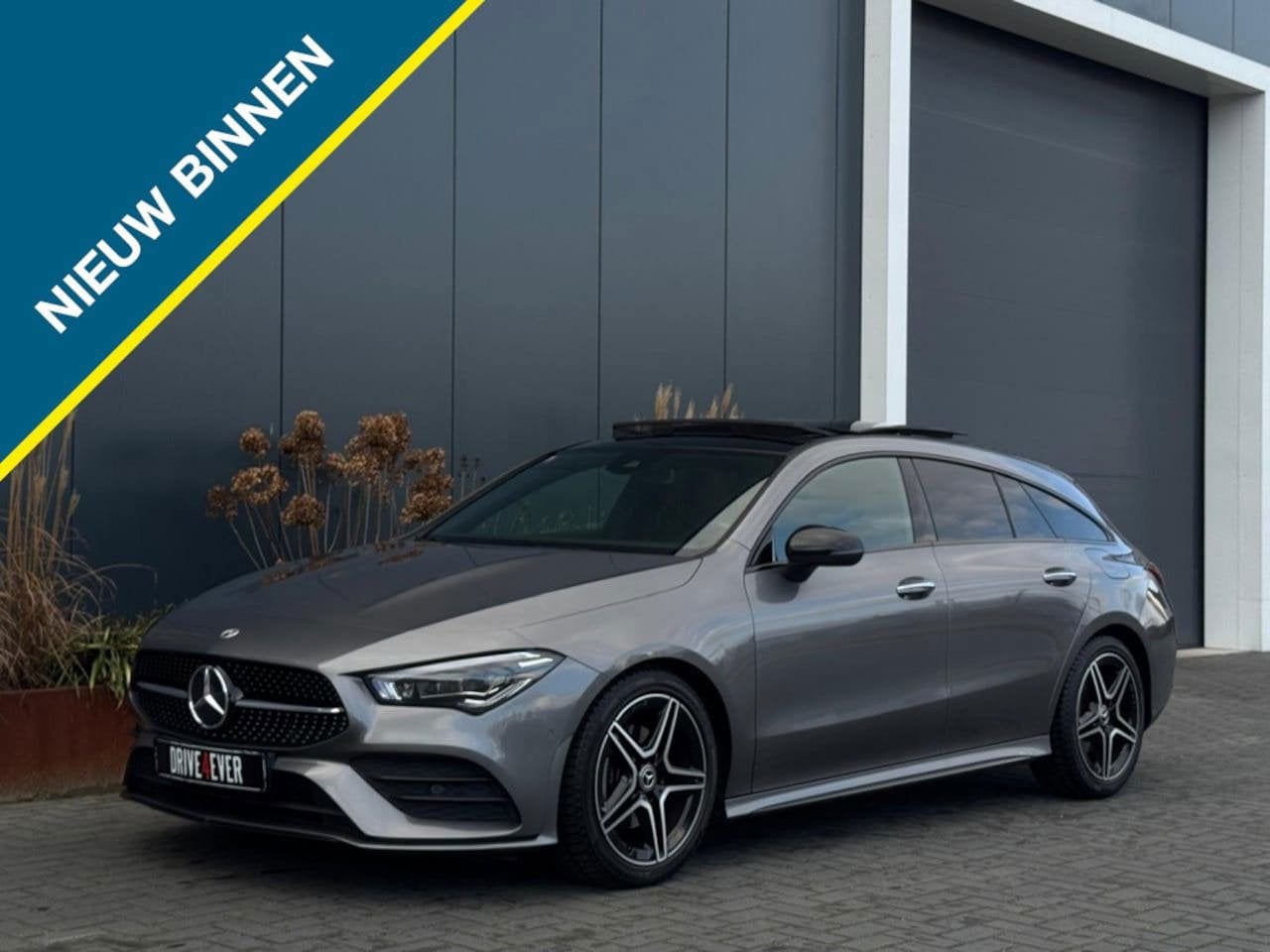 Mercedes-Benz CLA-klasse Shooting Brake 180 AMG Night Editio, Auto's, Mercedes-Benz, Automaat, 136 pk, Gebruikt, Zwart