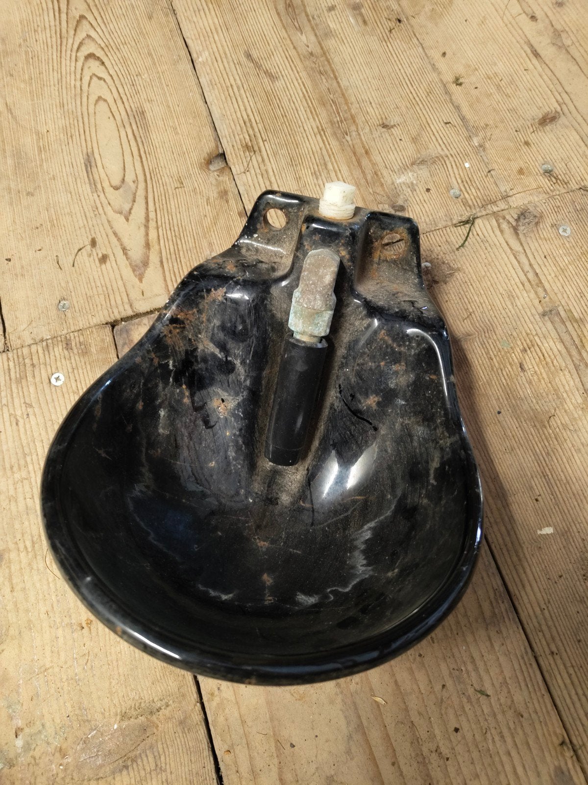 Metalen drinkbak, Ophalen, Gebruikt