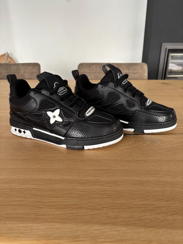 LV Skate schoenen | NIEUW, Zwart, Nieuw, Ophalen of Verzenden, Sneakers of Gympen