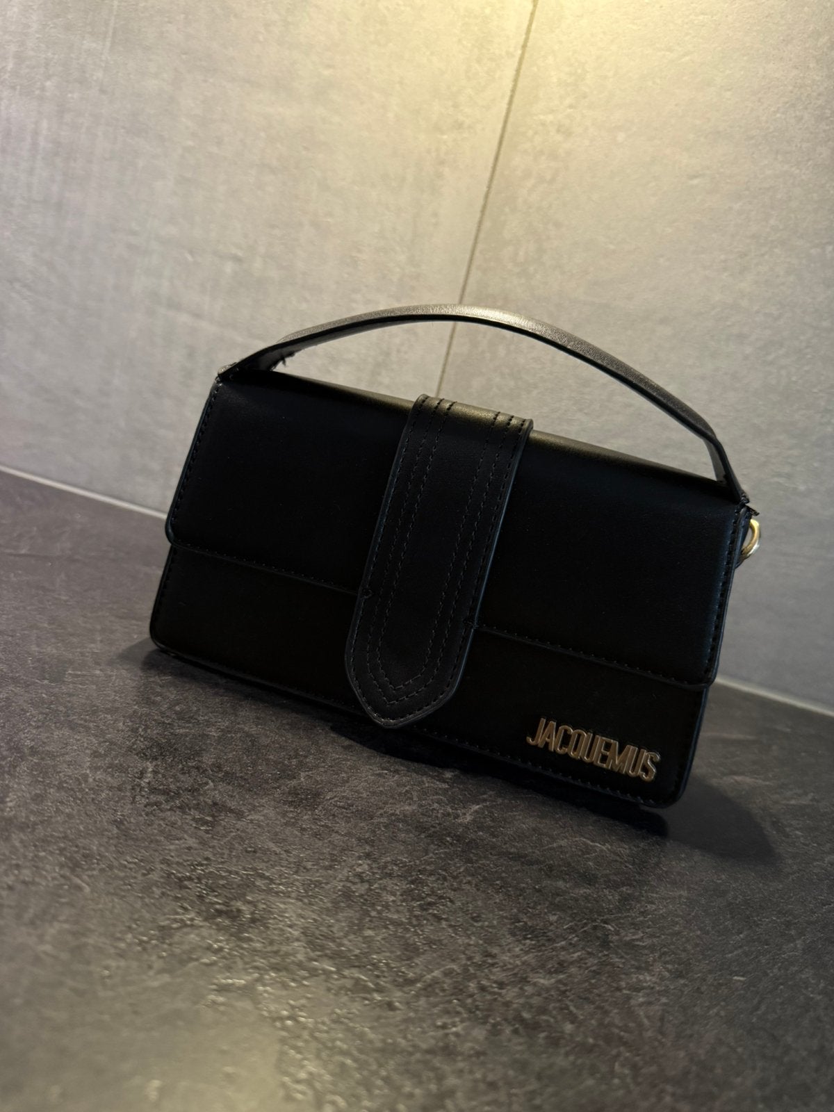 Zwarte jacquemus tas, Ophalen of Verzenden, Zo goed als nieuw, Zwart, Schoudertasje