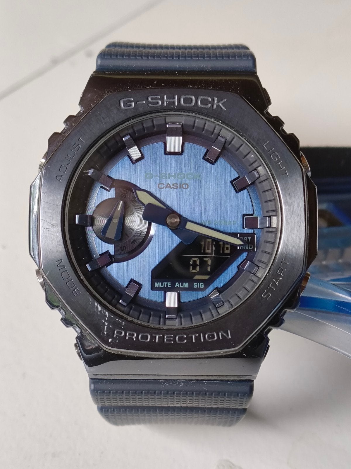 Casio G-Shock GM-2100N-2A Metal Casioak, Ophalen of Verzenden, Zo goed als nieuw, Kunststof, Casio