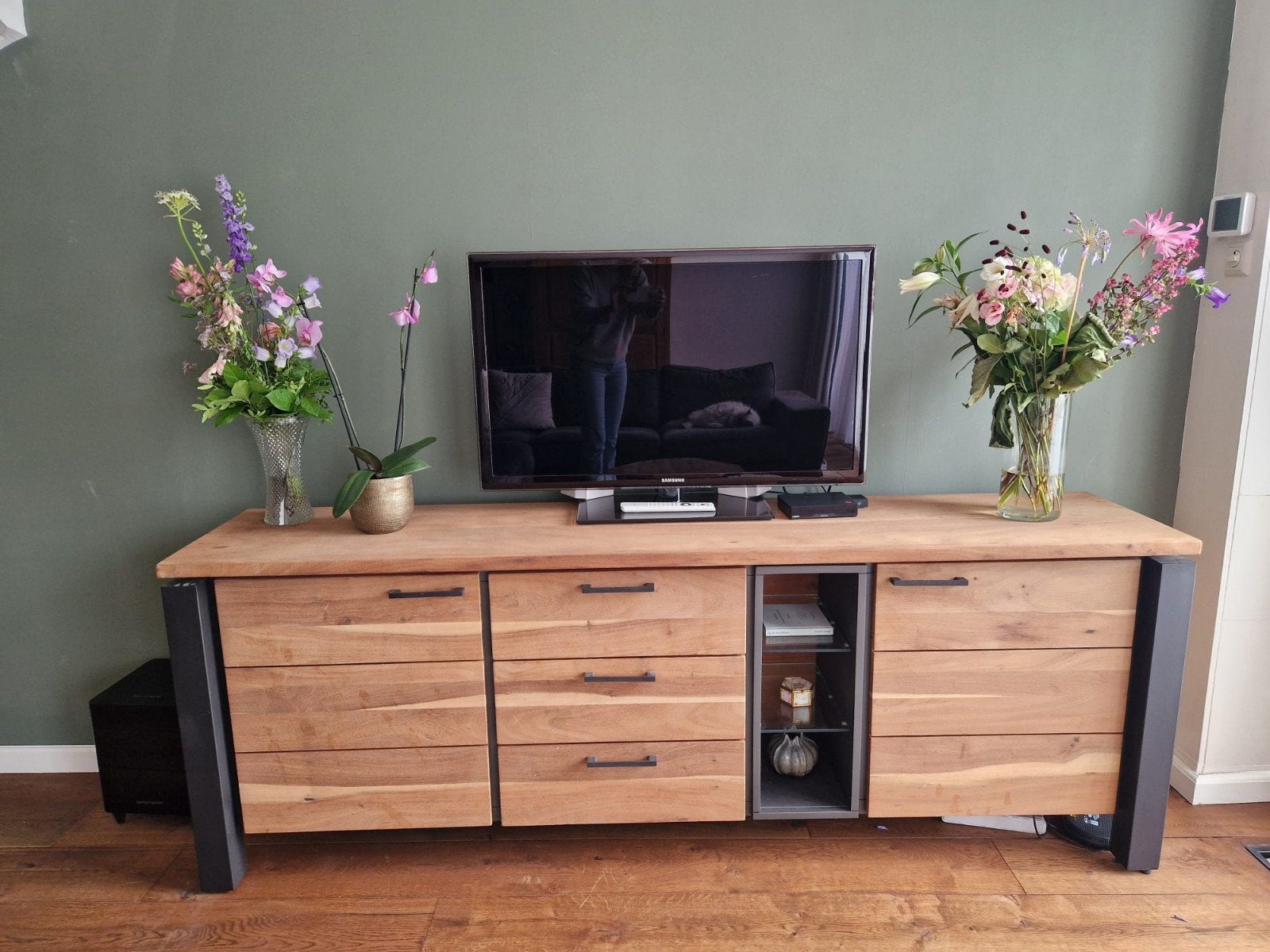Dressoir/TV meubel, Ophalen, Zo goed als nieuw, 200 cm of meer, Met lade(s)