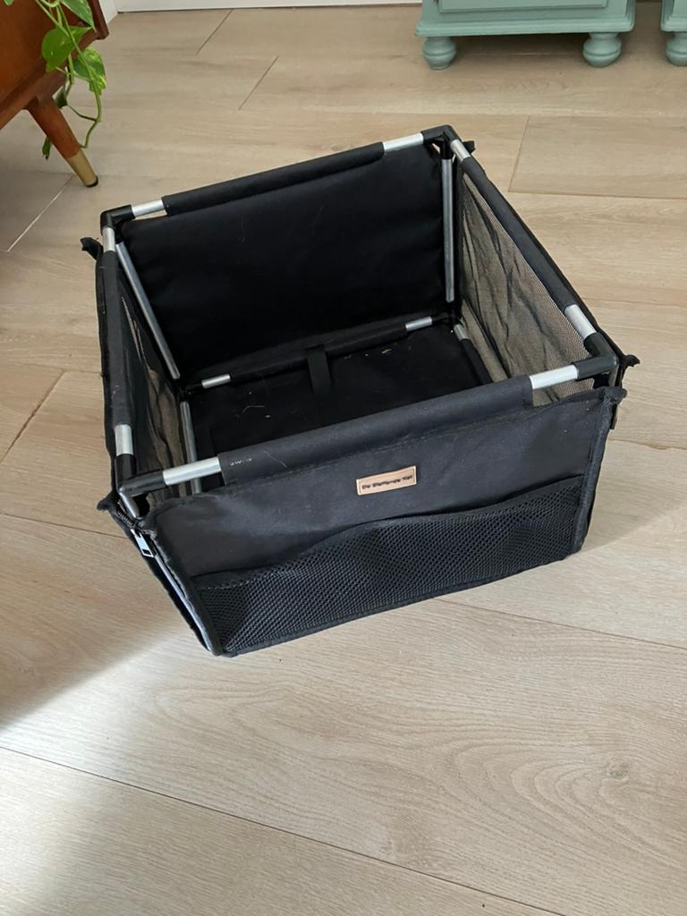 Hondenmandje voor de auto, Ophalen of Verzenden, Zo goed als nieuw