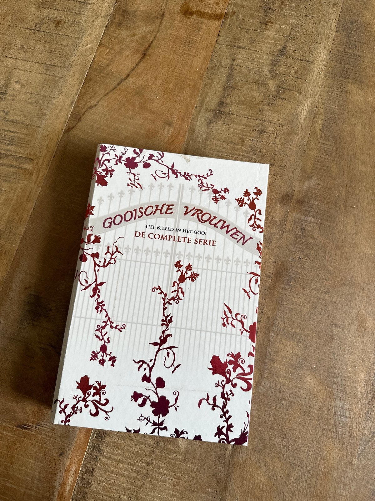 Gooische Vrouwen - De Complete Serie (5 Seizoenen), Zo goed als nieuw, Komedie, Inclusief boekje, Vanaf 12 jaar