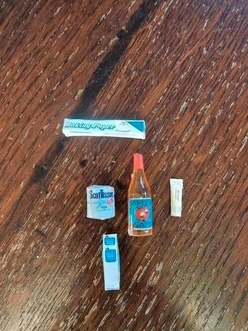 5x Boodschappen Poppenhuis Miniatuur Accessoires, Ophalen of Verzenden, Gebruikt, Toebehoren