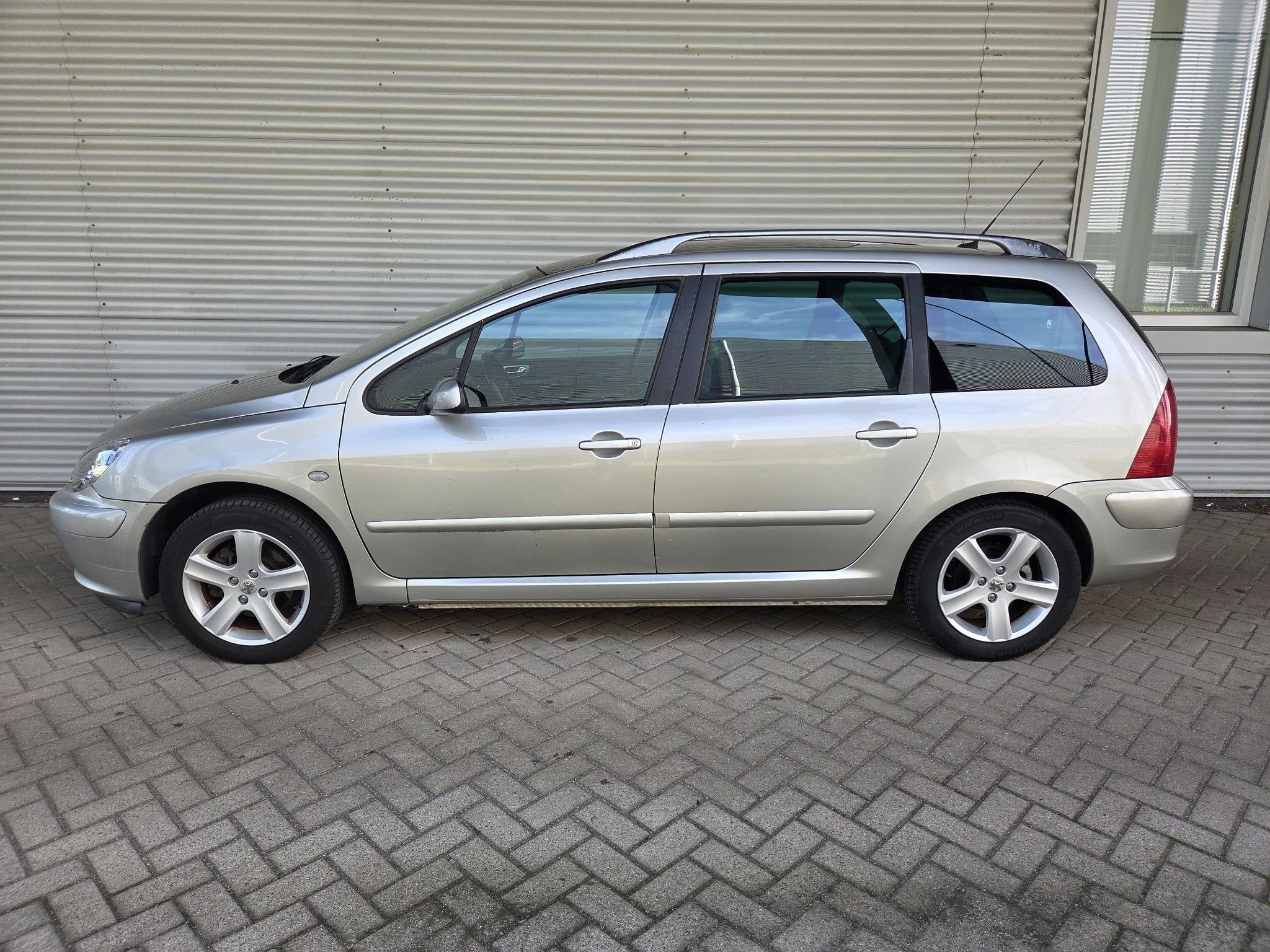 Peugeot 307 SW 2.0 16V Pack, Voorwielaandrijving, Gebruikt, 4 cilinders, 715 kg