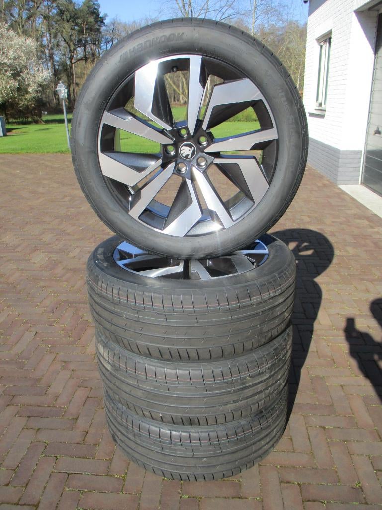 NIEUW Orig. Skoda Enyaq 20 inch velgen zomer Elroq RS 2026, Ophalen, Banden en Velgen, Nieuw, 235 mm