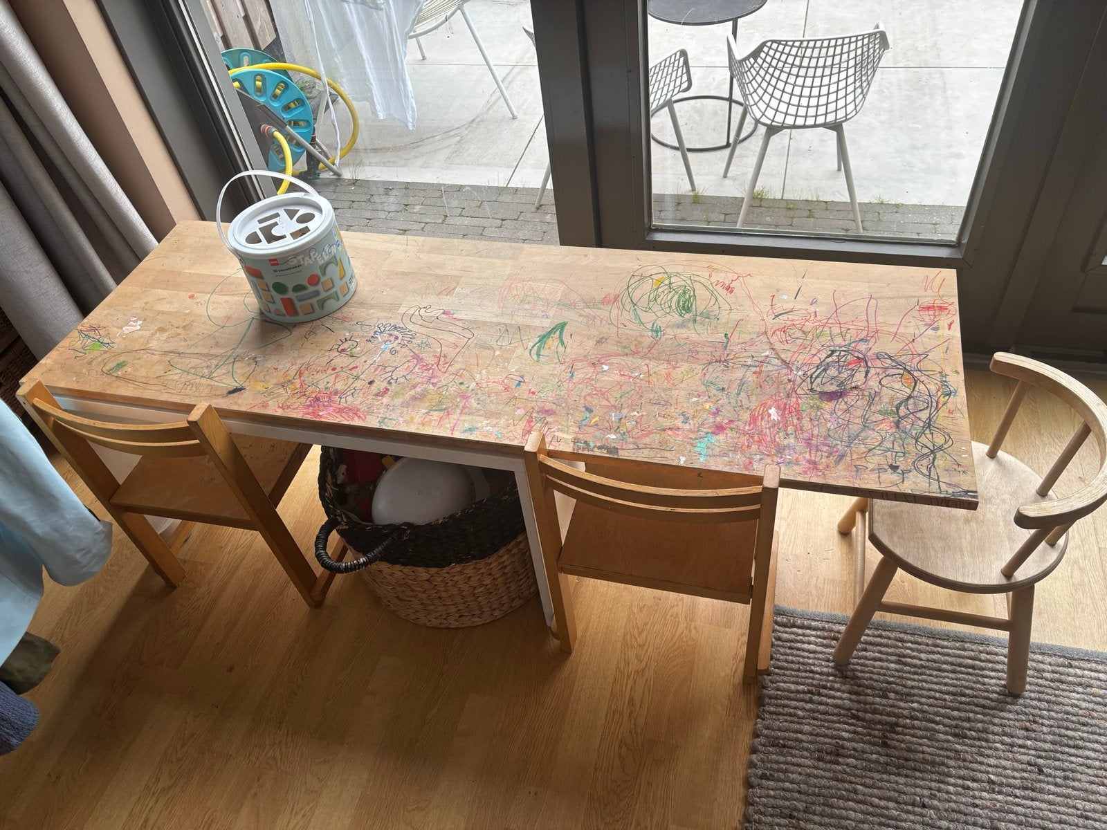 Houten kindertafel met stoelen - Gebruikt, Ophalen, Gebruikt, 100 tot 150 cm, Tot twee personen
