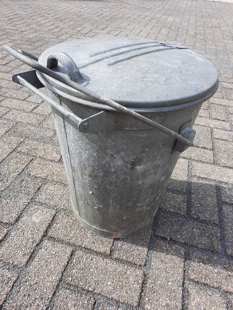 Brocante zinken vuilnisemmer Apeldoorn 52269, Ophalen