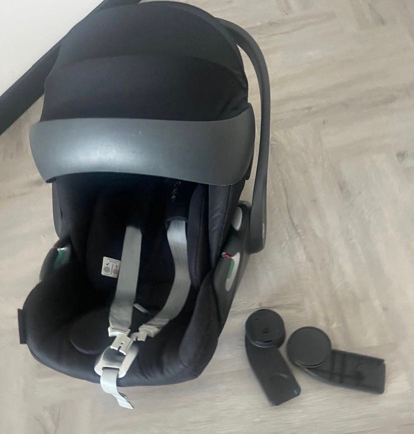 Cybex autostoel + adapters, Overige merken, 15 t/m 36 kg, Ophalen of Verzenden, Zo goed als nieuw