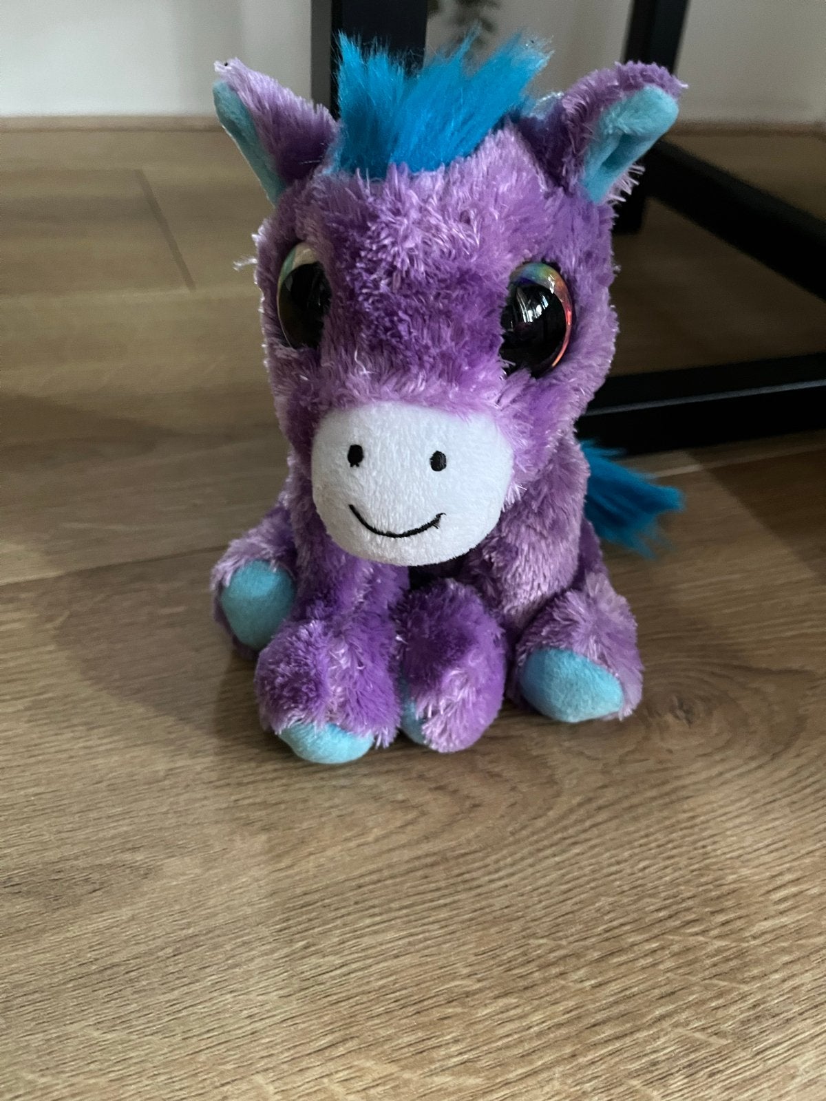 Schattige paarse eenhoorn knuffel met blauwe manen, Paars, Eenhoorn, Ophalen of Verzenden, Zo goed als nieuw