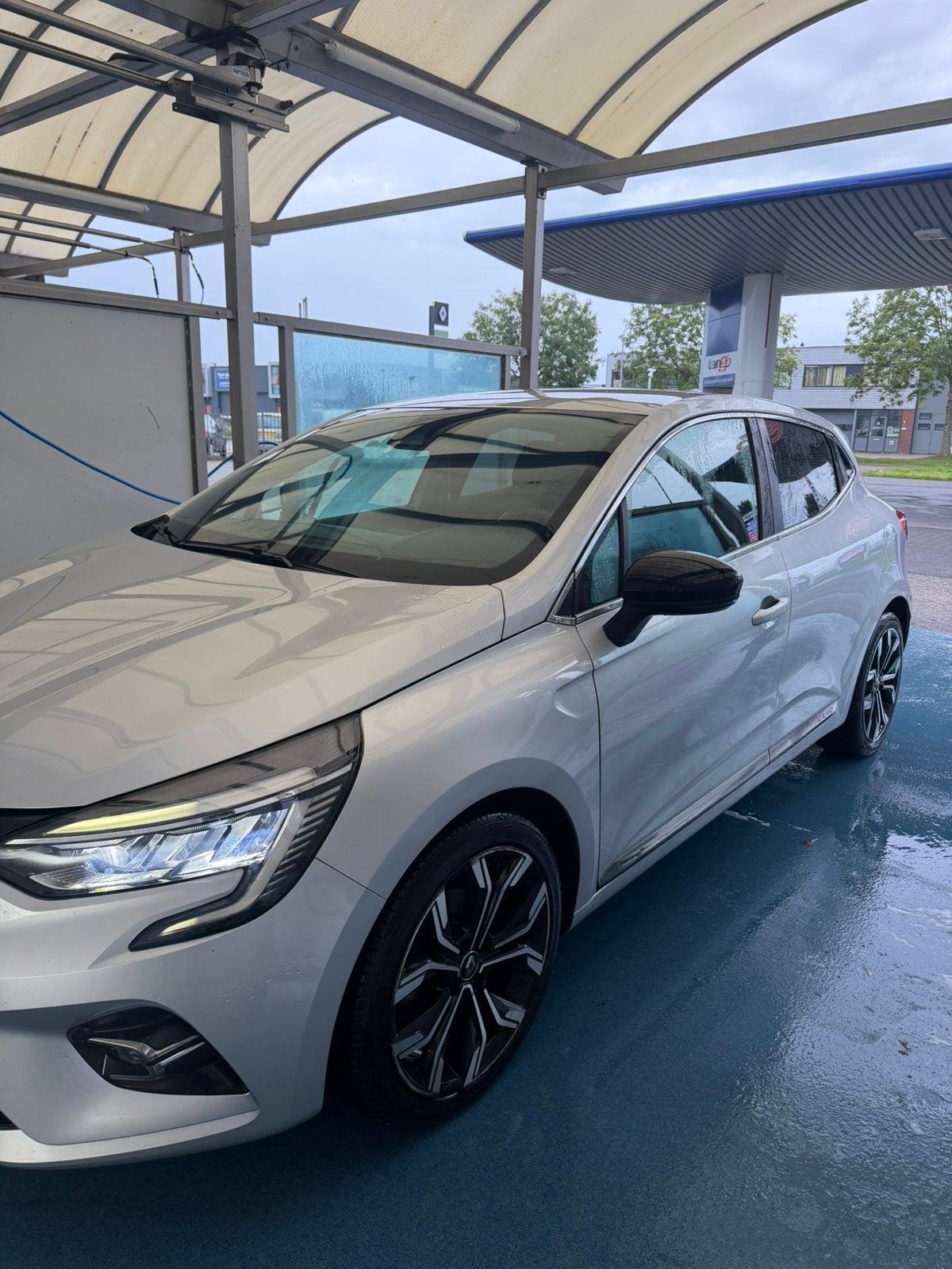 Renault Clio 1.0 TCe 100pk 2020 Grijs, Voorwielaandrijving, 580 kg, 100 pk, 49 €/maand