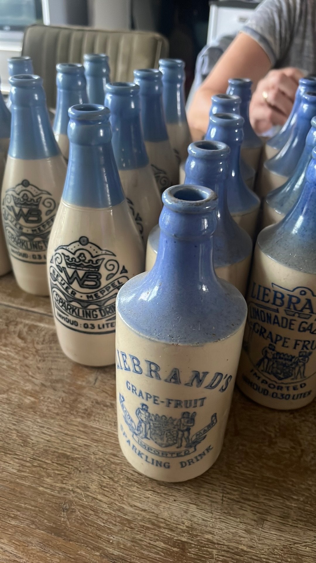 42 oude limonade/Gazeuse kruikjes jaren 20/30 Nederlands, Ophalen of Verzenden, Zo goed als nieuw