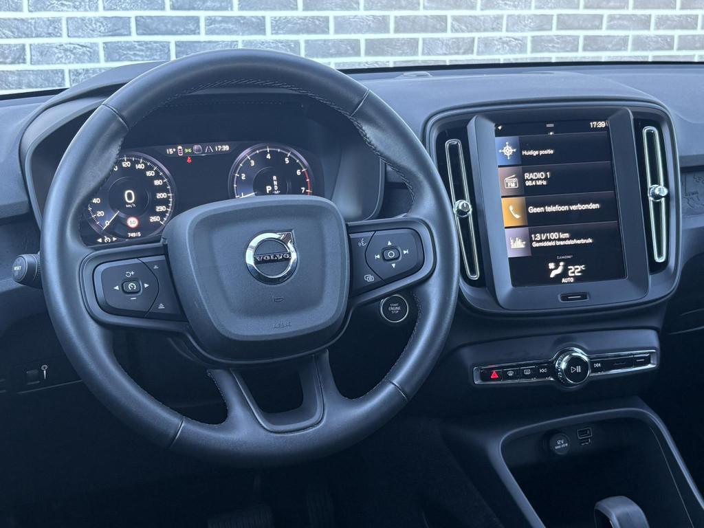 Volvo XC40 1.5 T2 Momentum Core | Navigatie | Apple Carplay, 12 maanden, Gebruikt, Euro 6, Zwart