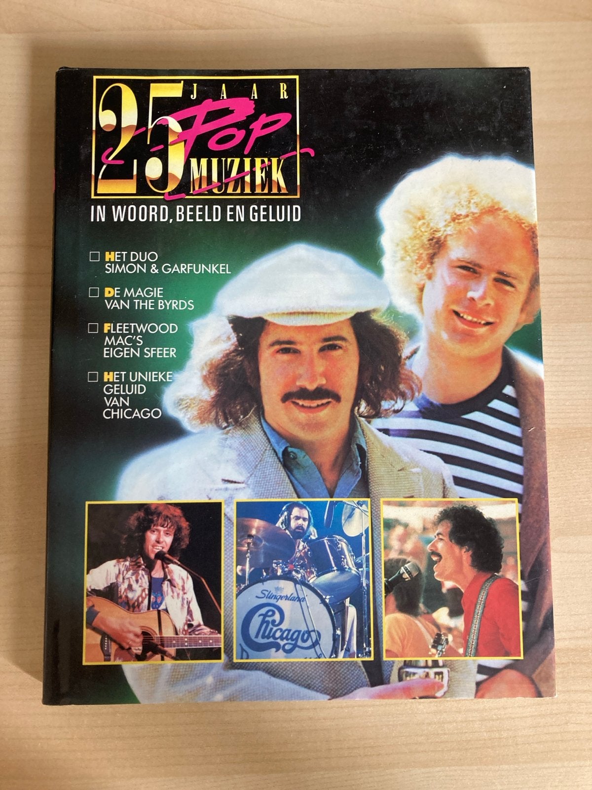 25 Jaar Pop Muziek: In Woord, Beeld en Geluid, Boeken, Ophalen of Verzenden, Gelezen, Algemeen