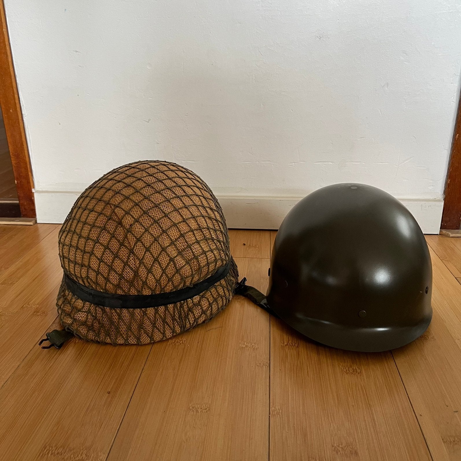 Originele Nederlandse M53 Helm Compleet M1– Jute & Net 1988, Verzamelen, Ophalen of Verzenden, Landmacht, Nederland, Helm of Baret