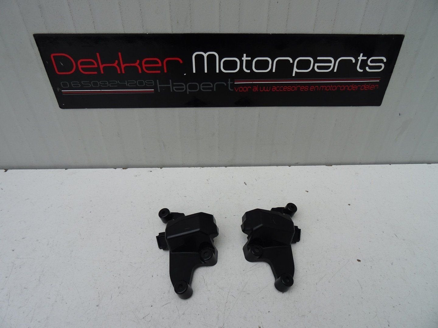 Afwerkkapjes uitlaat op Undertail Yamaha YZF R1 2007-2008, Gebruikt, -, -, Ophalen of Verzenden