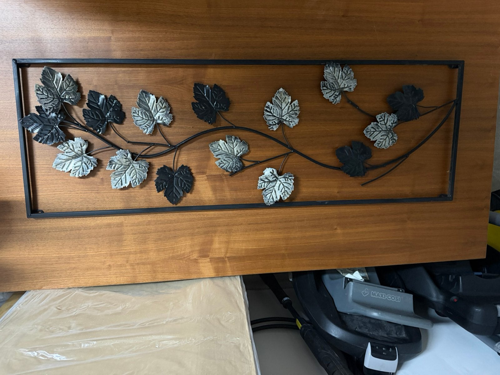 Metalen wanddecoratie met bladeren, Wandkapstok, Ophalen of Verzenden, Zo goed als nieuw, Minder dan 100 cm