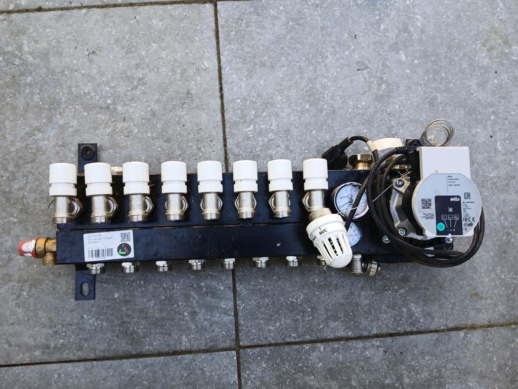 Vloerverwarming verdeler 8 groeps, Ophalen, Gebruikt, Minder dan 30 cm, Overige typen