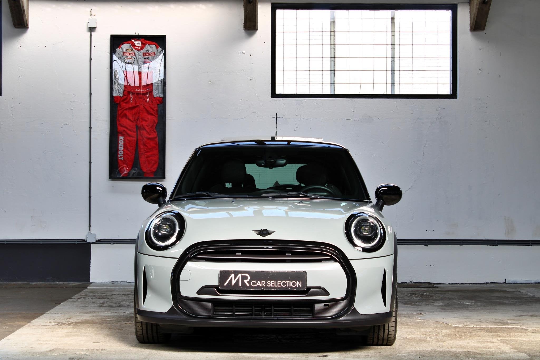 MINI 3-Deurs 1.5 Cooper Camden Edition | Panoramadak | Stuur, Auto's, Dealer onderhouden, 136 pk, Gebruikt, Met garantie (alle)