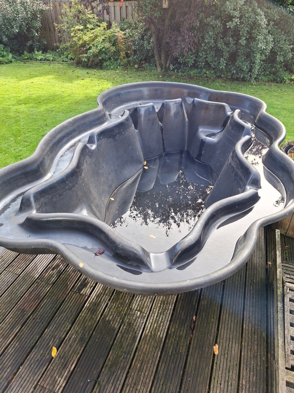 Prachtige vijver. Grote polyester vijverbak. Ubbink Neptunus, Tuin en Terras, Ophalen, Zo goed als nieuw