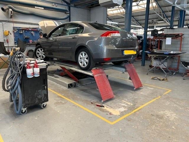 B-tec carrosserie brug, Ophalen, Gebruikt