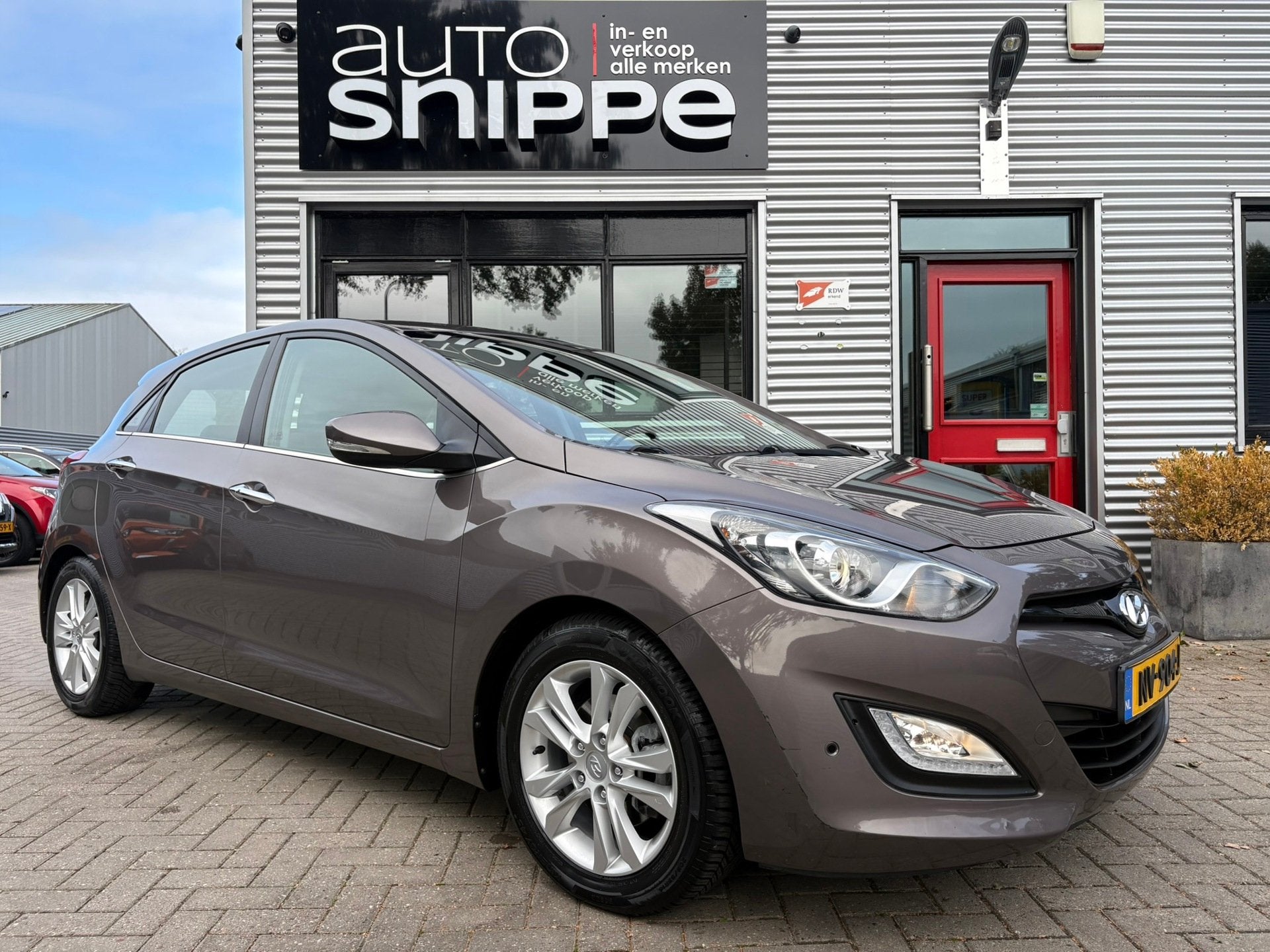 Hyundai I30 1.6 GDI i-Motion -AUTOMAAT-DAB+-CLIMA-CRUISECONT, Auto's, Euro 5, Bruin, Bedrijf, I30