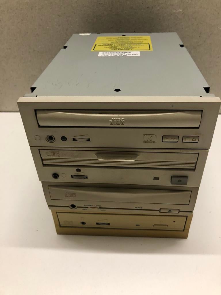 Vintage (Caddy) CD-ROM SCSI drives 1993/1994., Ophalen of Verzenden