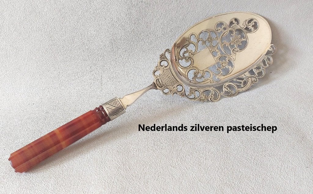 Nederlands zilveren pasteischep uit Den Bosch, Antiek en Kunst, Ophalen of Verzenden