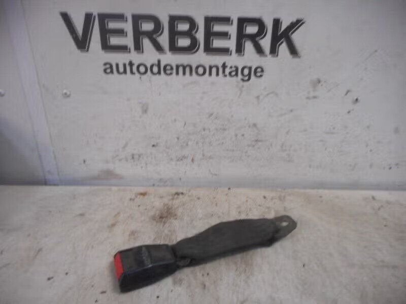 GORDELSLOT ACHTER Ford Escort 3 (GAA) (84ABB60044AA), Auto-onderdelen, Gebruikt, Ophalen of Verzenden, Henry-Ford-Straße 1 50735 Köln, DE