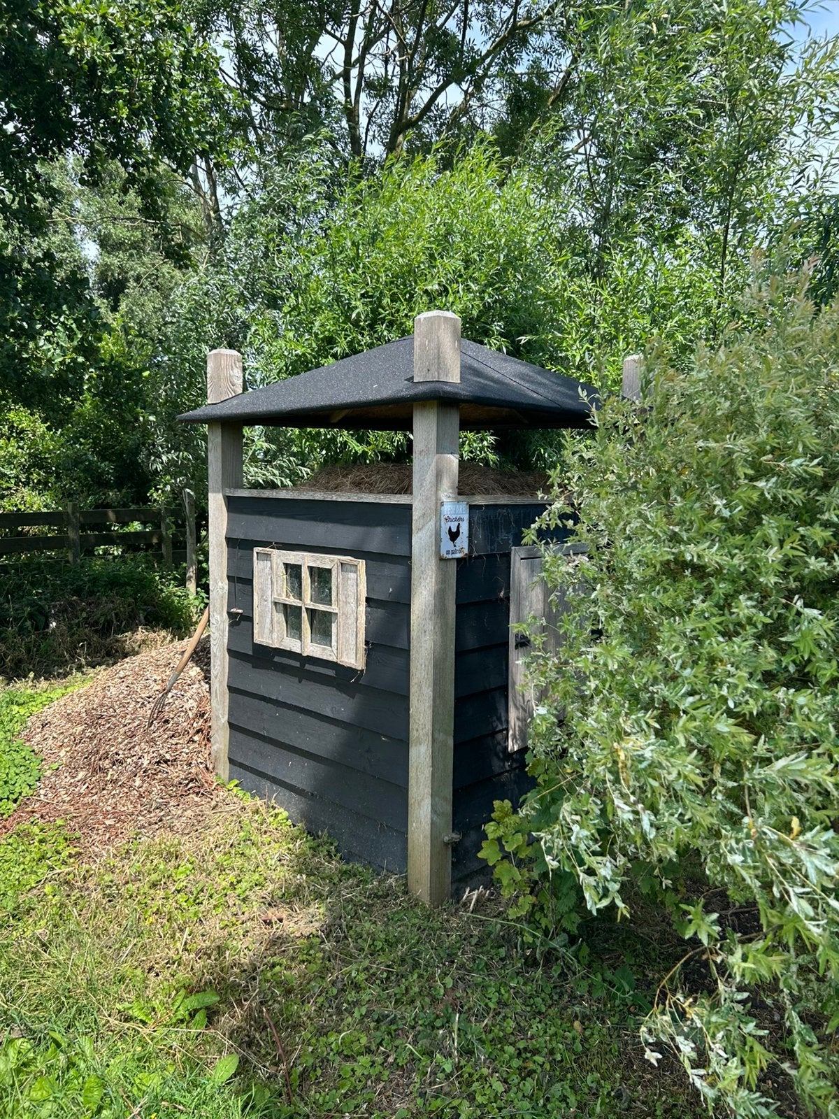 Kippenhok -hooiberg/hooimijt-luxe en groot, Dieren en Toebehoren, Pluimvee | Toebehoren, Ophalen, Kippenhok of Kippenren