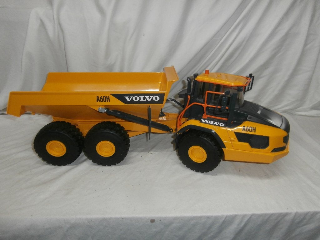 Bruder Volvo A60H dumper, Kinderen en Baby's, Speelgoed | Speelgoedvoertuigen, Ophalen, Zo goed als nieuw