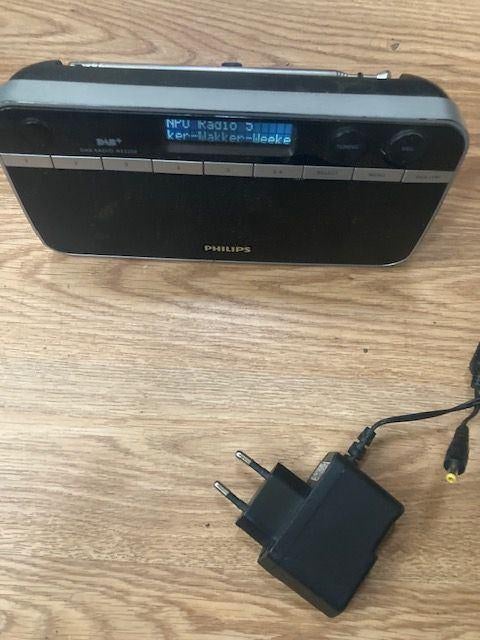 Philips draagbare DAB+ radio AE5250/12 met FM, Ophalen of Verzenden, Zo goed als nieuw, Radio