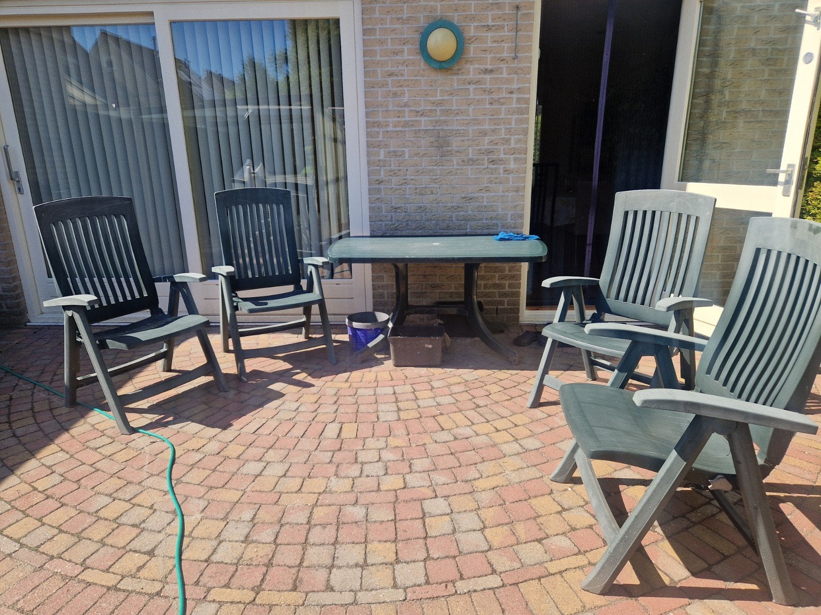 Tuin set, Ophalen