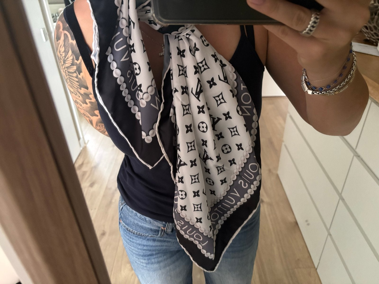 Luxe sierlijke Sjaals Collectie, Kleding | Dames, Mutsen, Sjaals en Handschoenen, Ophalen of Verzenden, Zo goed als nieuw, Maat 38/40 (M)