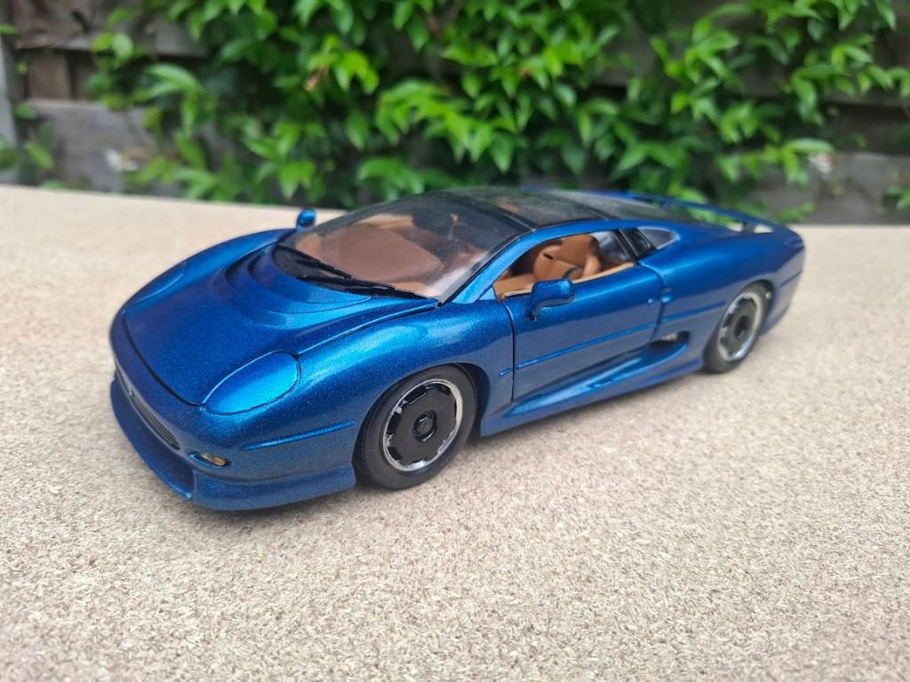 Jaguar XJ220 Custom 1:18, Ophalen of Verzenden, Zo goed als nieuw, Auto, Maisto