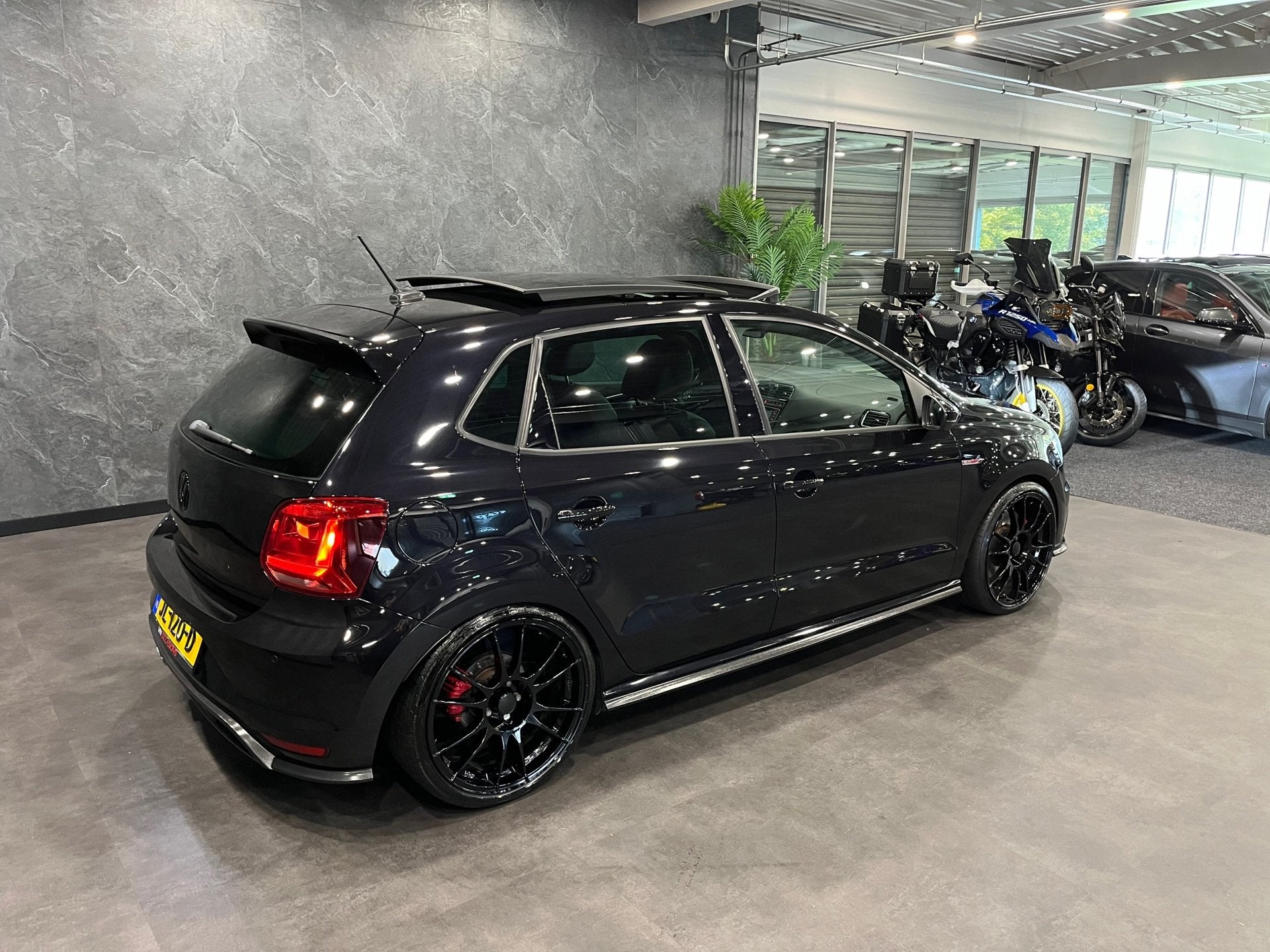 Volkswagen Polo 1.8 TSI GTI DSG 5 DEURS NAP PANO FACELIFT FU, Gebruikt, Verwarmde buitenspiegels, Zwart, Origineel Nederlands