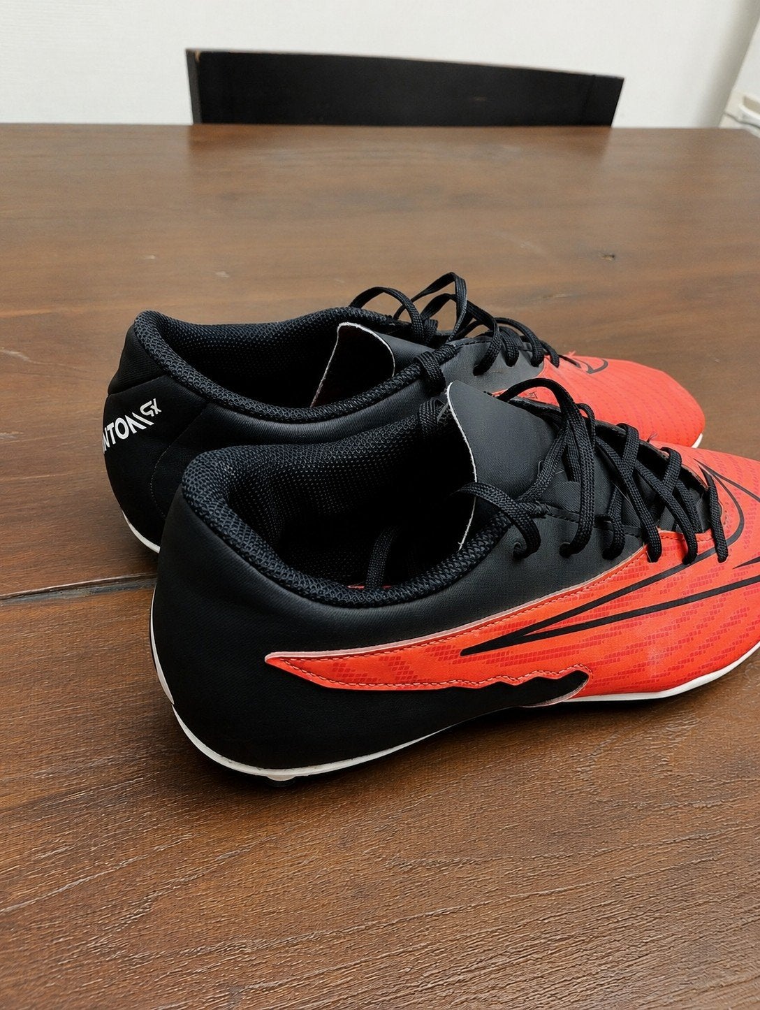 Nike Phantom voetbalschoenen maat 43, Ophalen, Maat XS of kleiner, Schoenen, Zo goed als nieuw