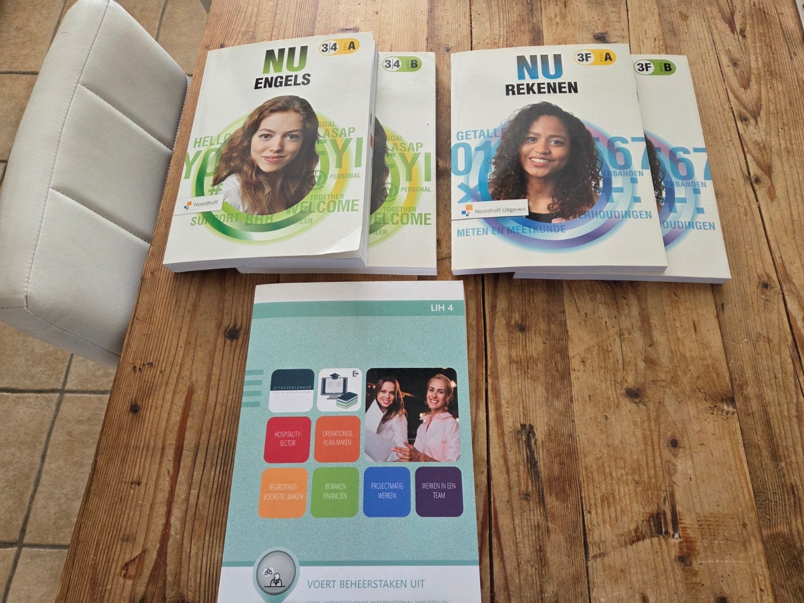 noordhoff schoolboeken, Boeken, Ophalen of Verzenden, Alpha, Zo goed als nieuw