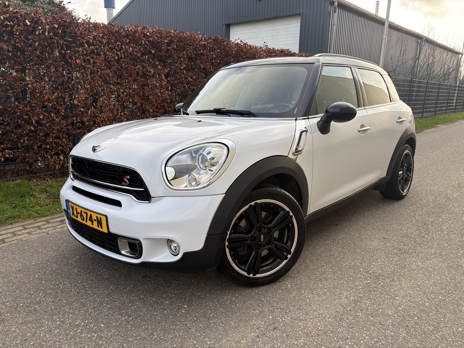 MINI Countryman 1.6 Cooper S Chili / AUTOMAAT / LEER / NAVI, Auto's, Gebruikt, Euro 6, Wit, Bedrijf