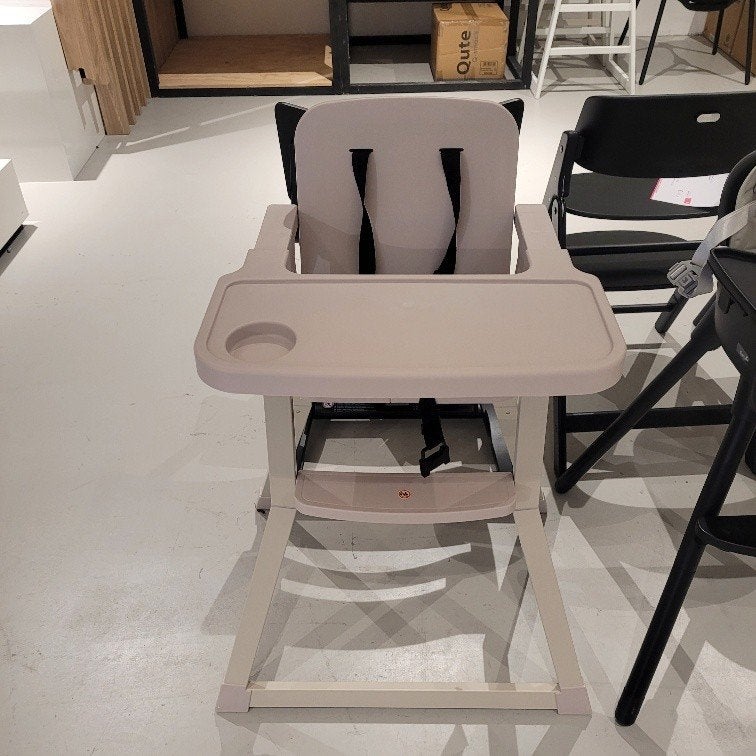 Puck Plain Kinderstoel Oatmeal, Kinderen en Baby's, Kinderstoelen, Ophalen, Zo goed als nieuw, Overige typen, Gordel(s)