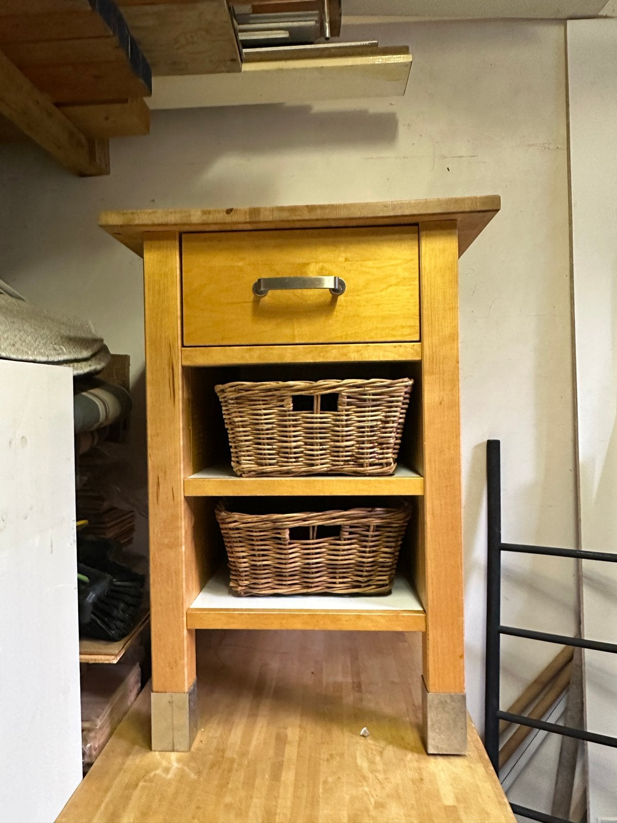Värde (keuken) kast met lade en rieten manden., Ophalen, Gebruikt, 50 tot 100 cm, Minder dan 100 cm