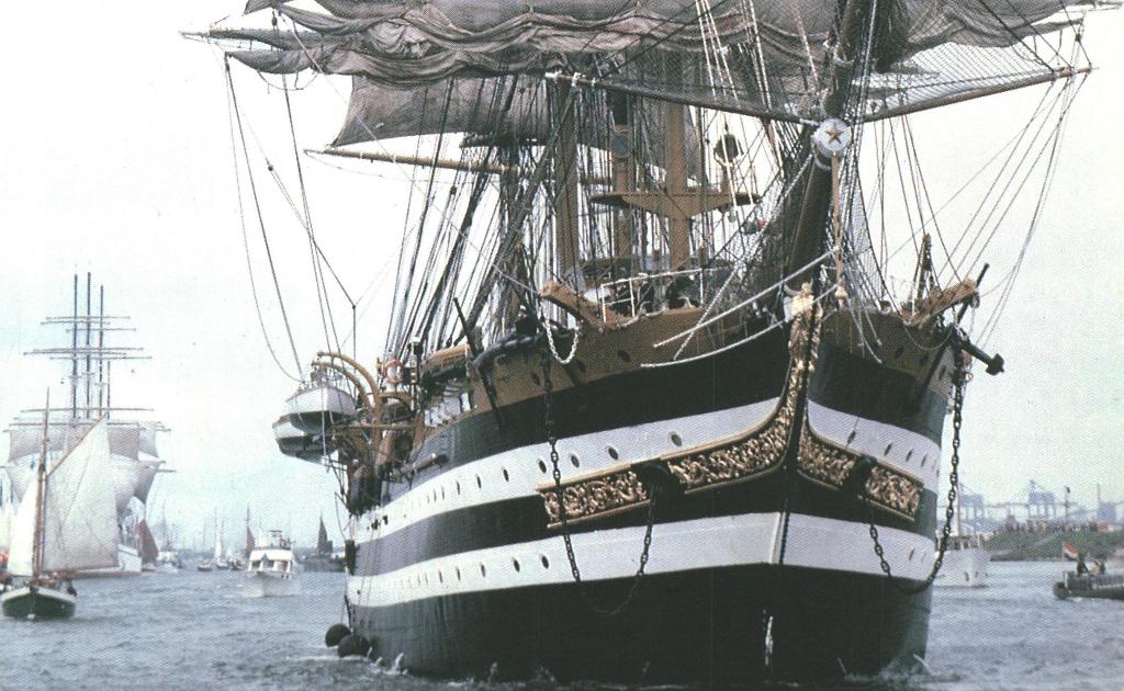 988088 Zeilschip Amerigo Vespucci 80+ Sail nr 23 Gelopen, Ophalen of Verzenden, 1980 tot heden, Gelopen, Noord-Holland