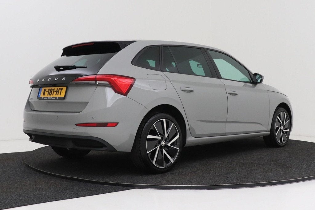 Skoda Scala 1.0 TSI Sport Business | Panoramadak | CarPlay |, Auto's, Skoda, Gebruikt, 116 pk, 49 €/maand, Origineel Nederlands