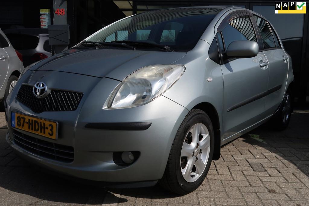 Toyota Yaris 1.3 VVTi Luna *Rijklaarprijs *Trekhaak *Climate, Voorwielaandrijving, Stof, Zwart, 4 cilinders
