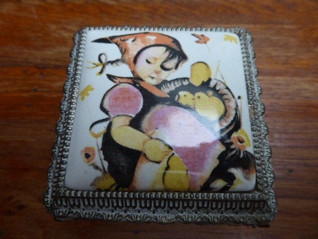 Vintage metalen doosje met keramiek, Ophalen of Verzenden