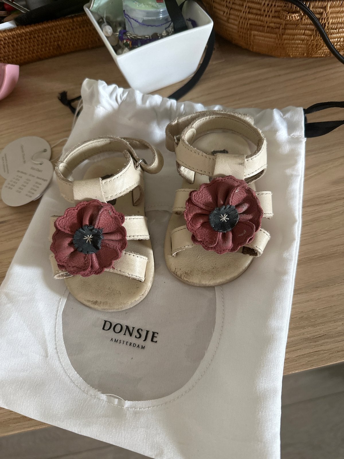 Donsje Amsterdam sandalen - gedragen, maar ook nieuw beschik, Kinderen en Baby's, Kinderkleding | Schoenen en Sokken, Ophalen