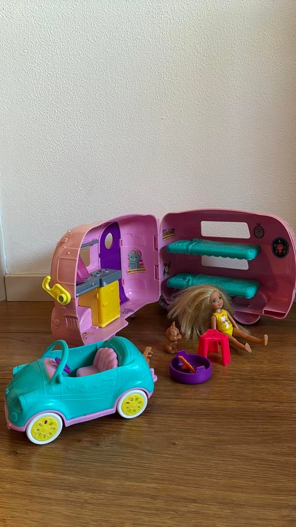 Speelgoed auto met caravan en pop - Barbie club Chelsea, Verzamelen, Ophalen, Gebruikt