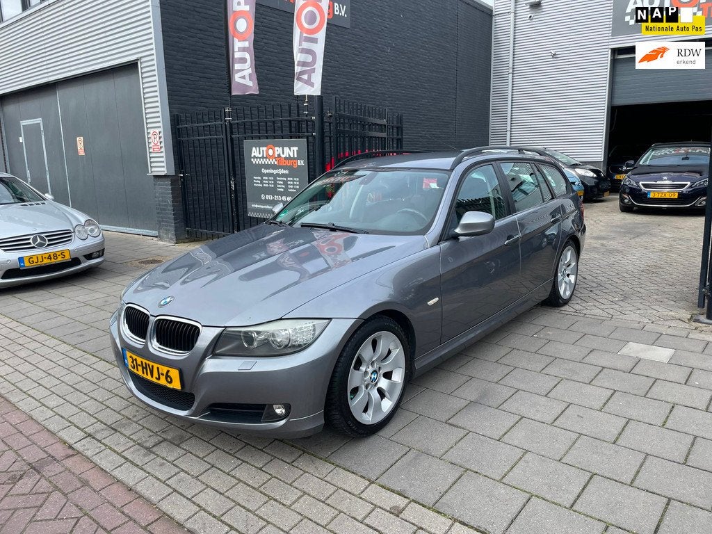 BMW 3-serie Touring 318d High Executive 2e Eig! Trekhaak Air, Auto's, BMW, 21 km/l, Achterwielaandrijving, Origineel Nederlands